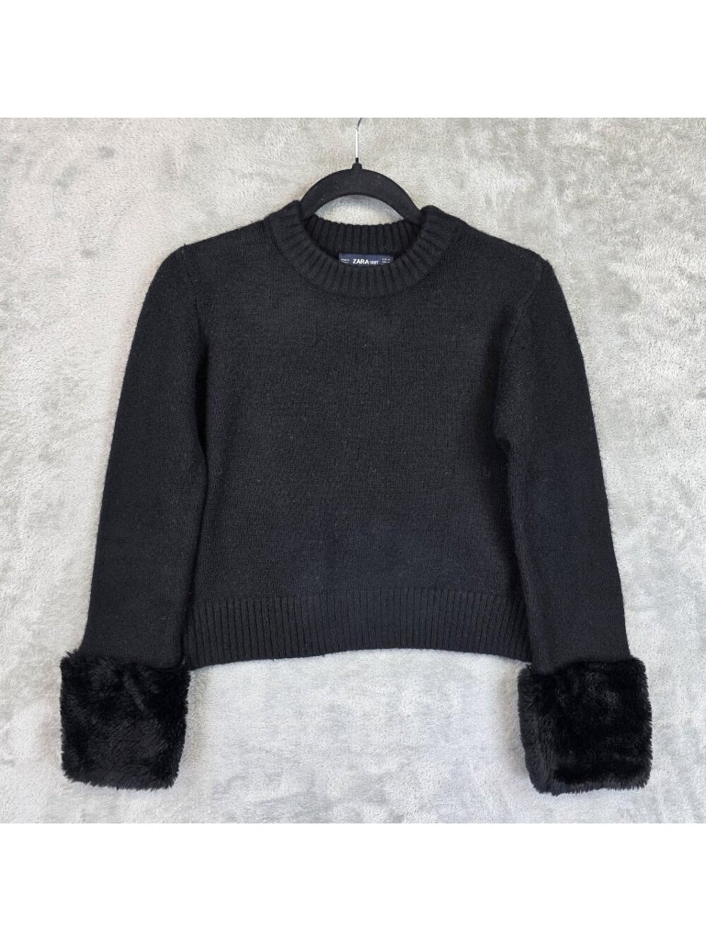 Zara Sweater Womens M Black Faux Fur Cuff Crew Neck Long Sleeve Knit Pullover